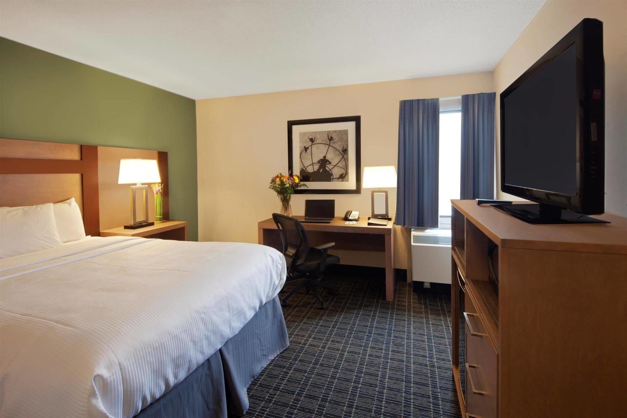 Canadas Best Value Inn Toronto Exterior foto